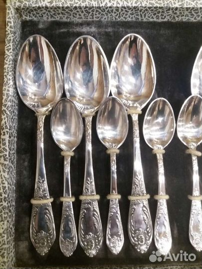 Набор столовых приборов мельхиор