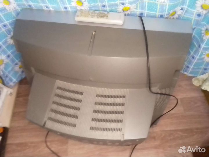 Телевизор Samsung Plano