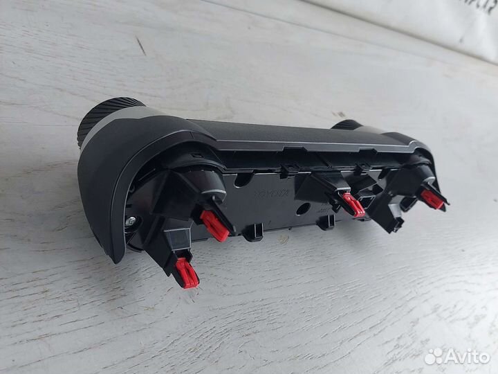 Toyota Rav4 XA50 Блок управления климатом