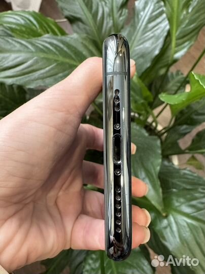 iPhone 11 Pro, 64 ГБ