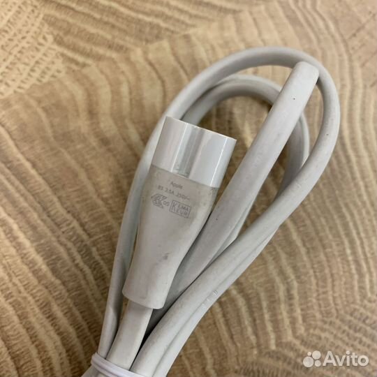 Оригинальный кабель питания Apple