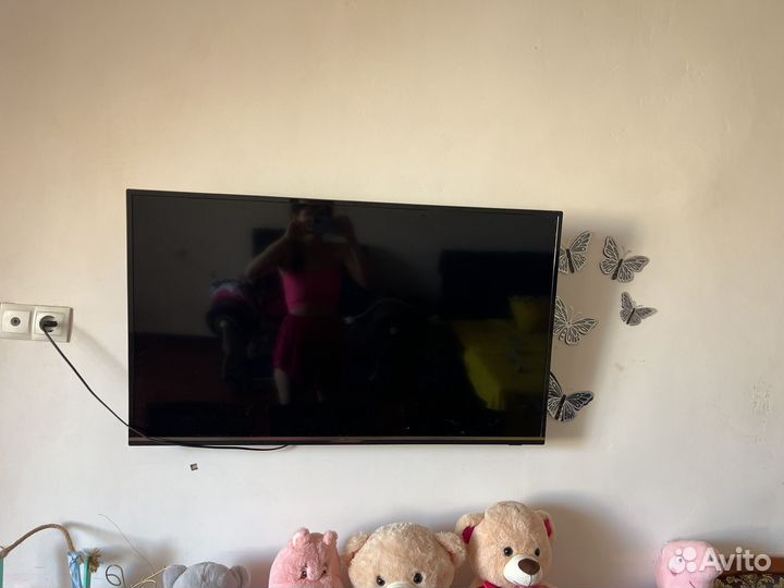 Телевизор SMART tv с вайфаем бу