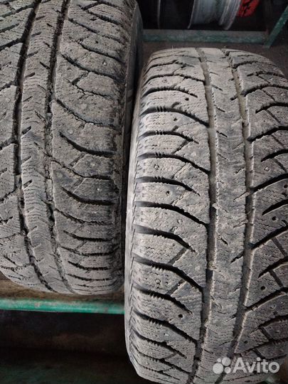 Bridgestone Ice Cruiser 7000 235/55 R18 104T