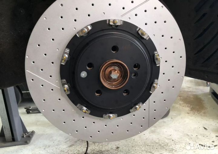 Тормозной диск задний Mercedes AMG