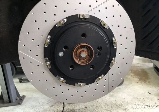 Тормозной диск задний Mercedes AMG