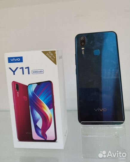 Телефон Vivo Y11