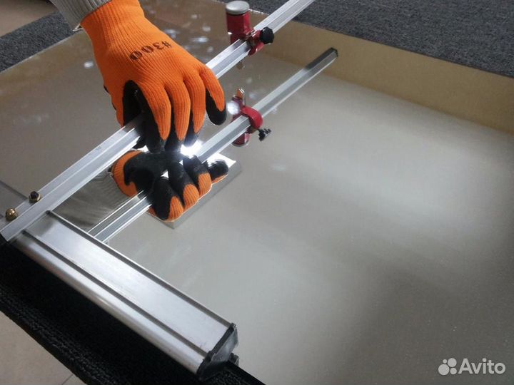 Нарезка стекла и зеркала по вашим размерам