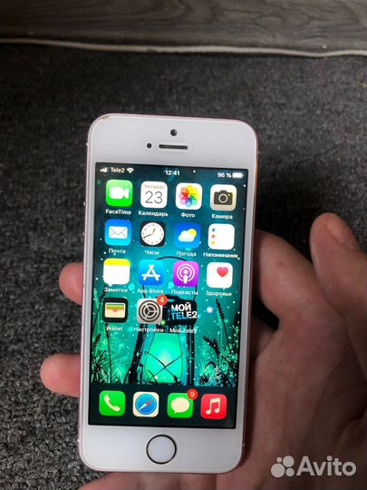 Телефон iPhone se