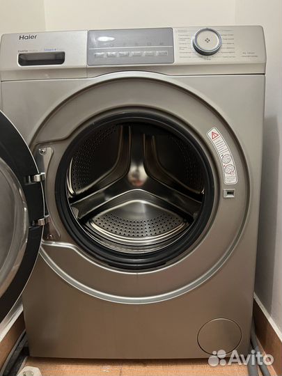 Стиральная машина Haier HW60-BP12929BS бу