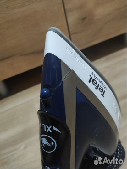 Паровой утюг Tefal FV6812E0 2800 Вт