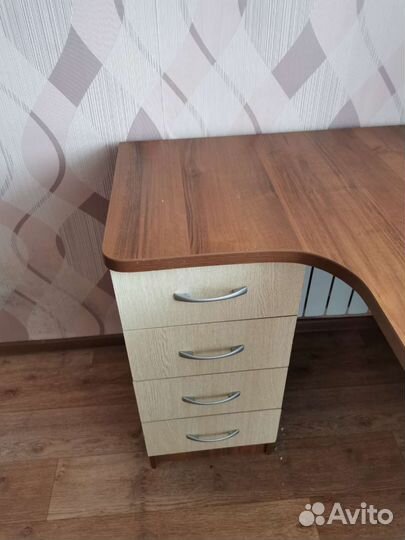 Угловой письменный стол бу