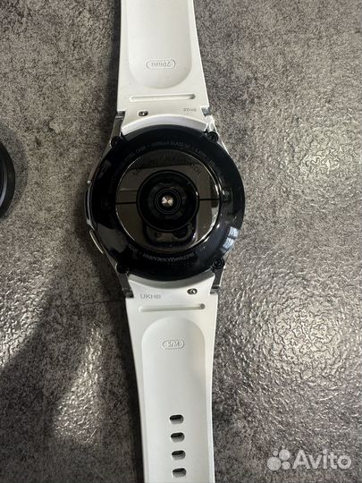 Смарт-часы Samsung Galaxy Watch4 Classic 42mm