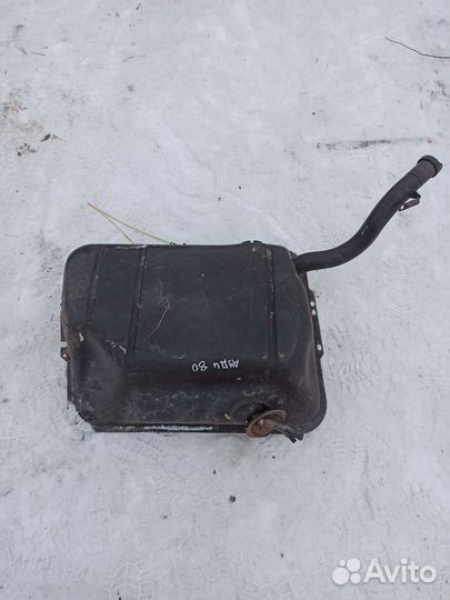 Топливный бак Audi 80 B3