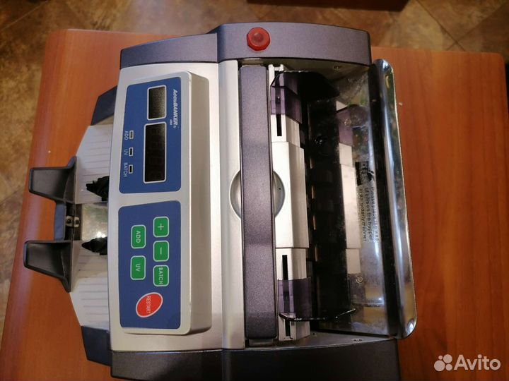 Счётчик банкнот с детектором