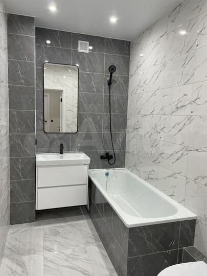 2-к. квартира, 66,8 м², 8/9 эт.