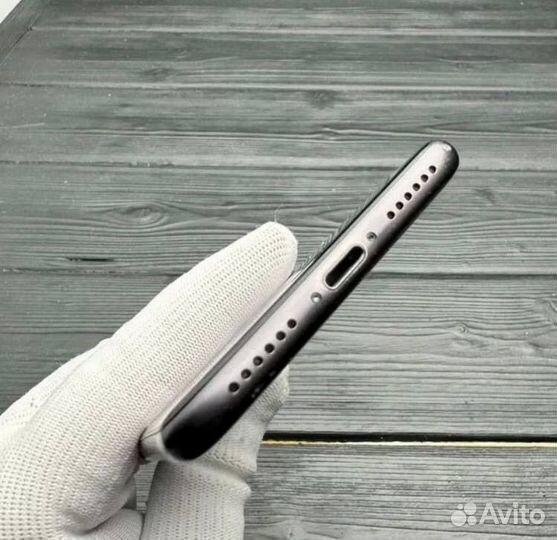 iPhone 8, 64 ГБ