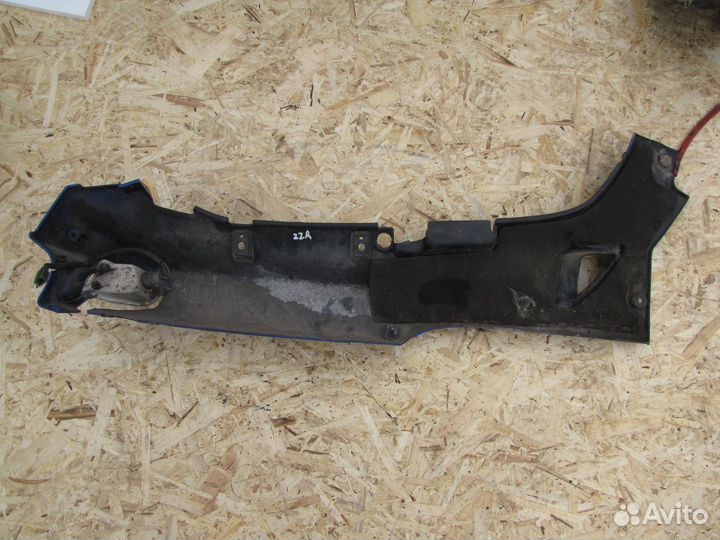 Пластик задний левый Kawasaki ZZR400-1 (ZX400K)