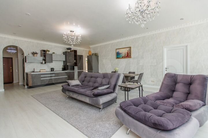 3-к. квартира, 150 м², 2/4 эт.