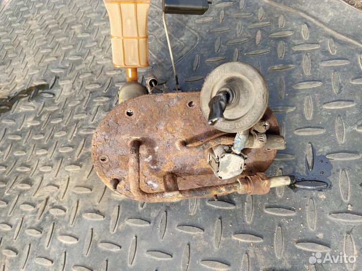 Бензонасос на Тойота Карина