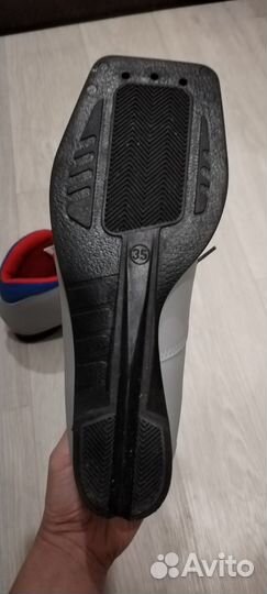 Лыжные ботинки