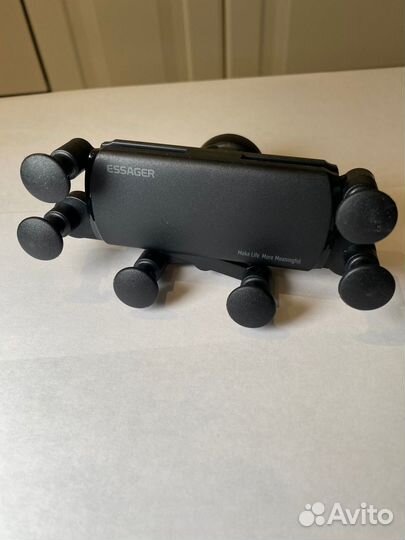 Универсальный автомобильный держатель смартфона