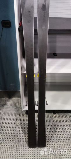 Горные лыжи atomic redster