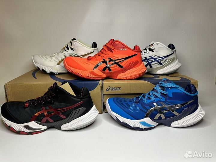 Новые волейбольные кроссовки Asics Metarise