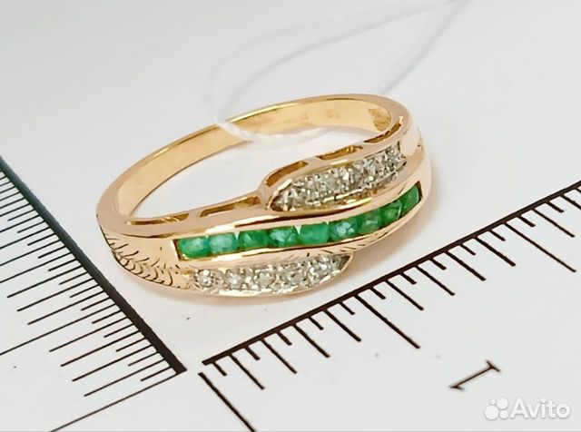 Золотое кольцо с камнем 17р