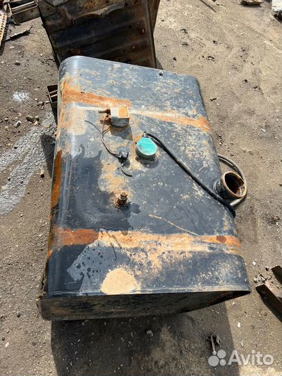 Бак топливный металл, 400 л на shacman