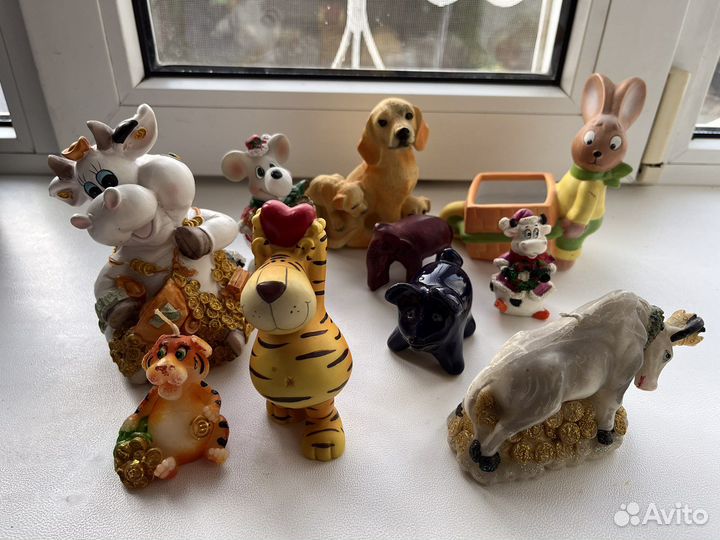 Сувенирные коллекционные фигурки