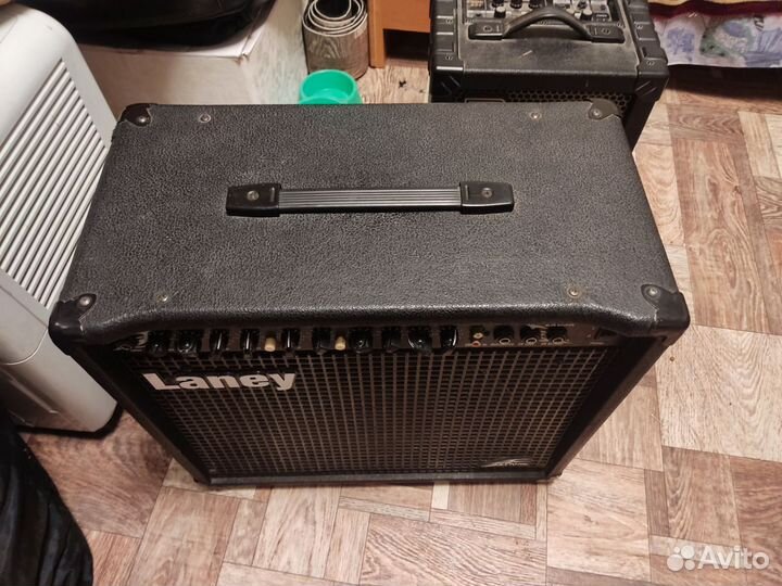 Комбоусилитель гитарный Laney Lx65r