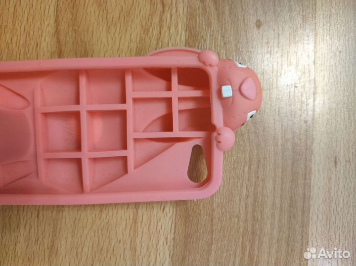 Чехлы на iPhone 7