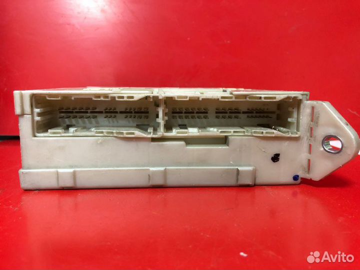 Блок предохранителей Lexus Gs 3