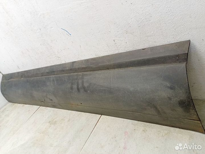 Накладка двери передней левой