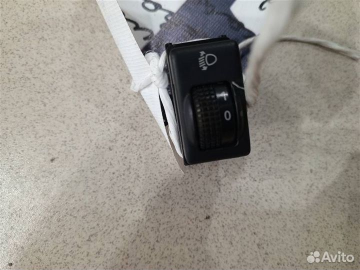 Кнопка корректора фар Nissan Tiida C11 2004-2014