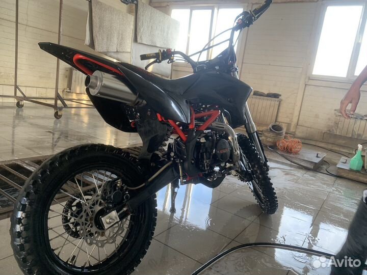 Irbisttr125r