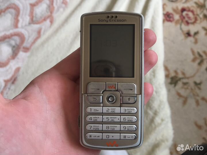Sony Ericsson W700i
