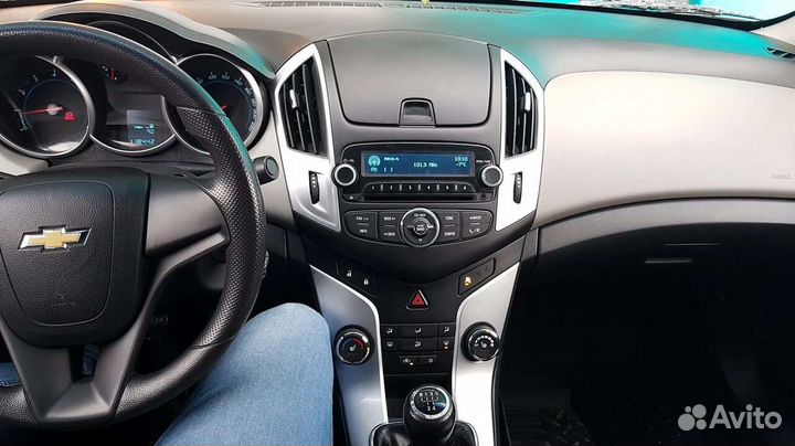 Рамка с магнитолой