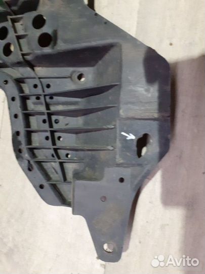 Пыльник переднего бампера Toyota