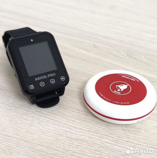 Кнопка вызова персонала и часы в салон красоты