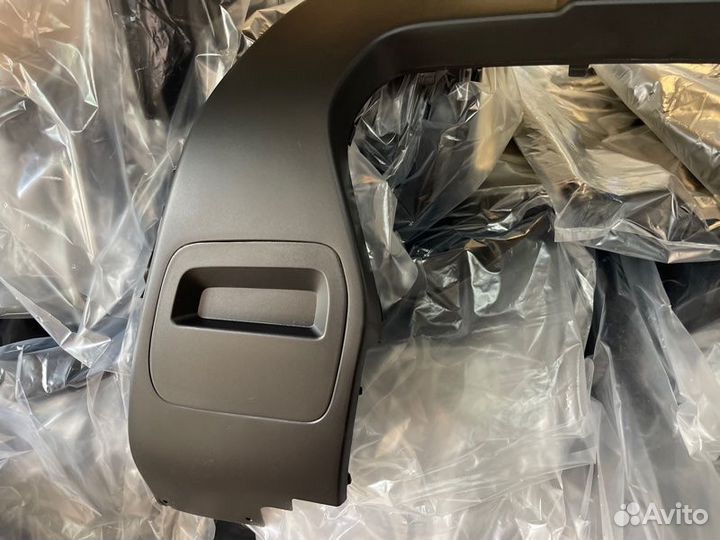 Накладка переднего бампера передняя Duster 2