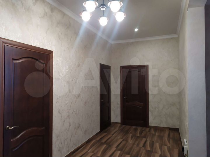 Дом 170 м² на участке 6,5 сот.