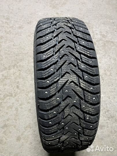 Nokian Tyres Hakkapeliitta 8 SUV 215/65 R16
