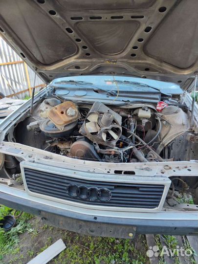 Запчасти на audi 100 c3