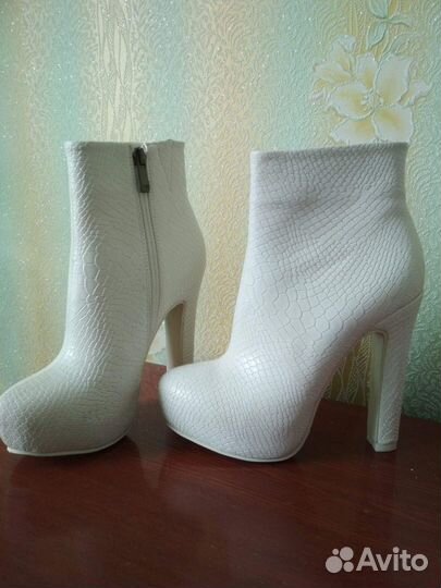 Женская обувь