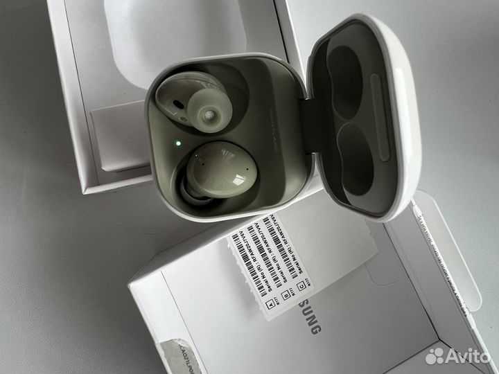 Bluetooth наушники samsung buds2 новые