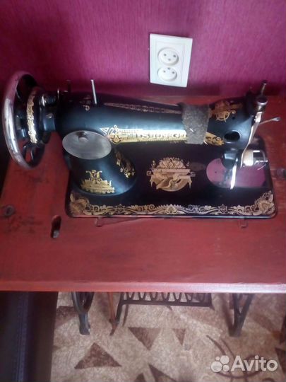 Швейная машина Singer