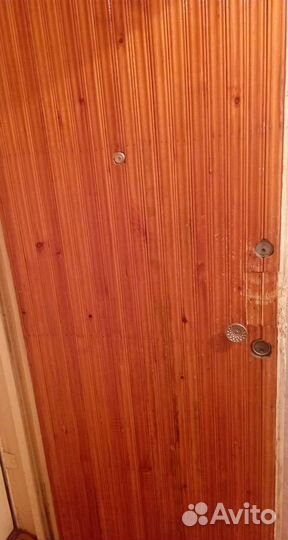 Дверь входная металлическая б/у и деревянная