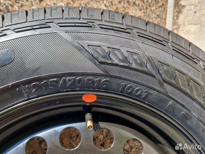 Колесо в сборе 215/70 R16