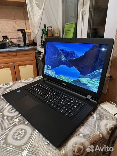 Acer aspire ES1-732
